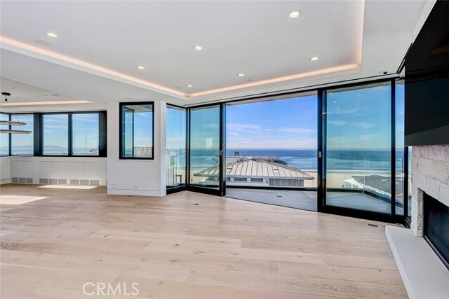 Building Photo - 2016 Ocean Dr