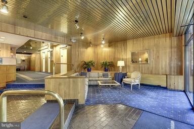 Foto del edificio - 801 S Pitt St