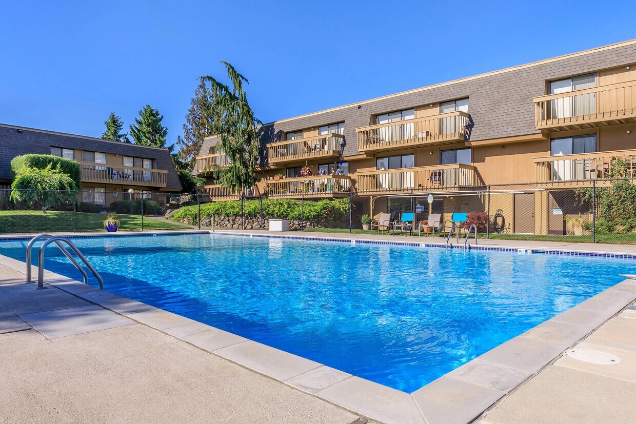 Pacific Village Apartments 1311 Westwood Ave Wenatchee, WA