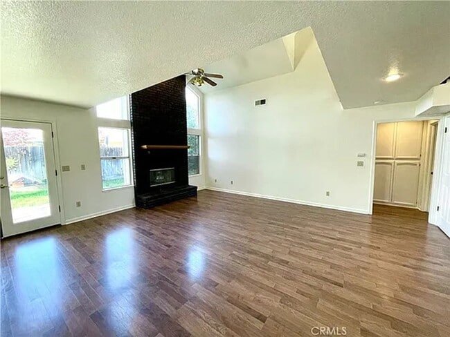 Building Photo - Spacious 4-Bedroom Home in Desirable North Merced