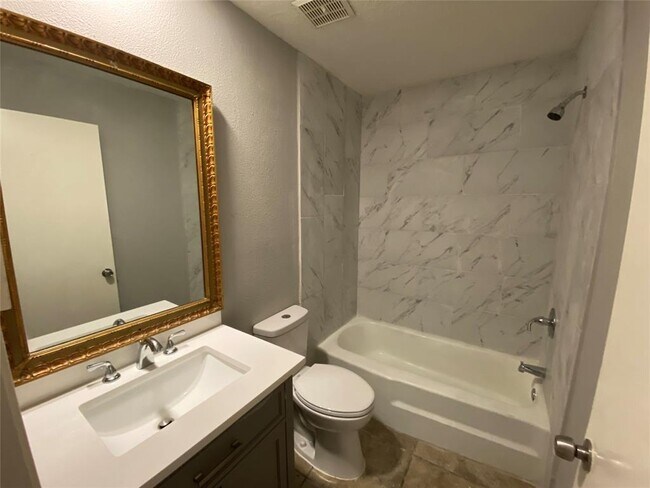 Foto del edificio - 10946 Bexley Dr