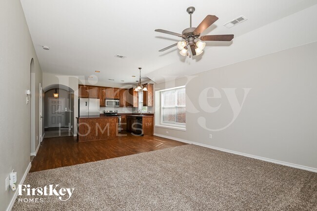 Foto del edificio - 1309 Honeywood Ln