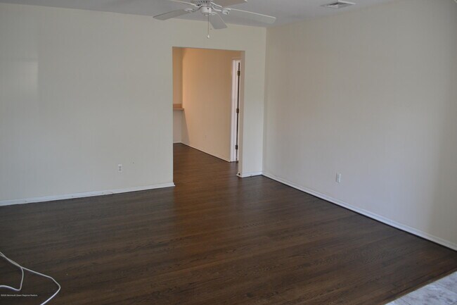 Building Photo - 602 Cramer Ave