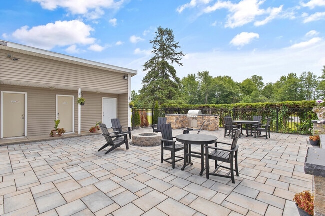 Building Photo - Eagles Pointe Townhomes