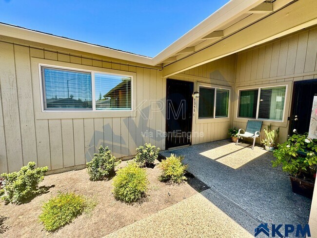 Building Photo - 7355 Kelley Dr