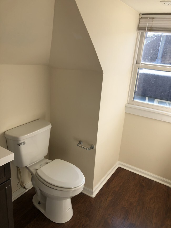 Bathroom - 241 E 9th St