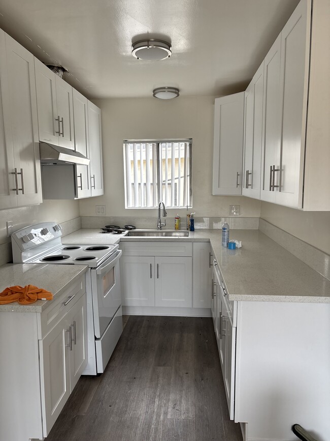 Building Photo - 21016 Amie Ave