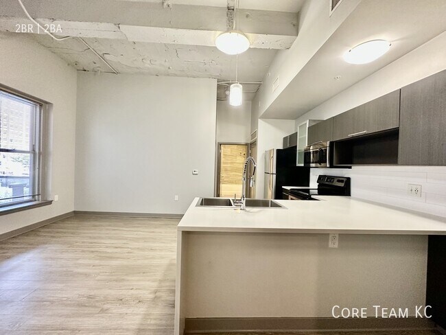 Foto del edificio - 306 E 12th St