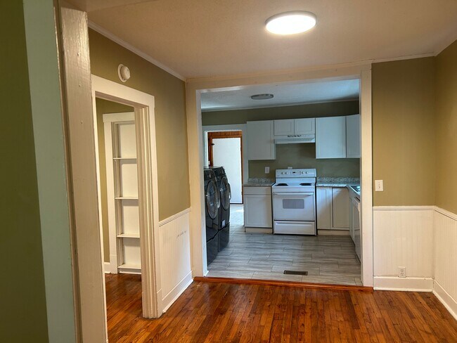 Foto del edificio - 1216 N Spring St