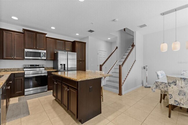 Foto del edificio - 9496 Strongbark Ln
