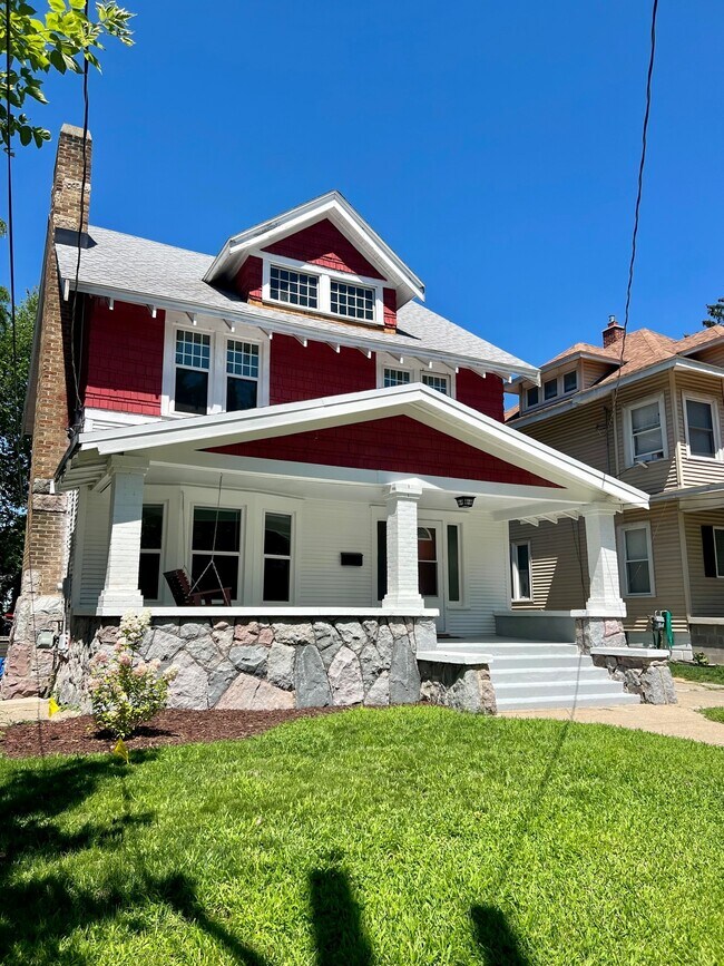 Foto del edificio - 855 Bates St SE