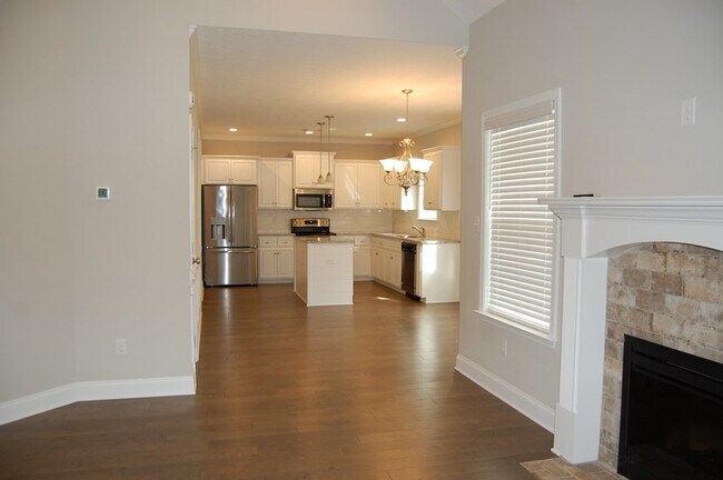Building Photo - 625 Boone Ct