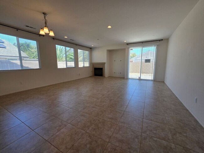 Foto del edificio - New Listing!