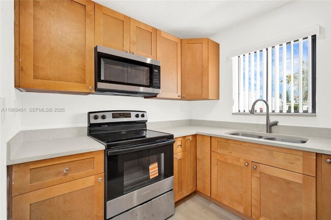 Foto del edificio - 1226 SW 76th Ct