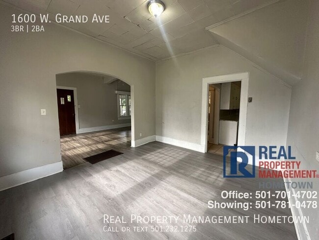 Foto del edificio - 1600 W Grand Ave