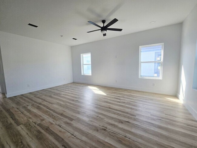 Foto del edificio - 9428 Starfish Ave