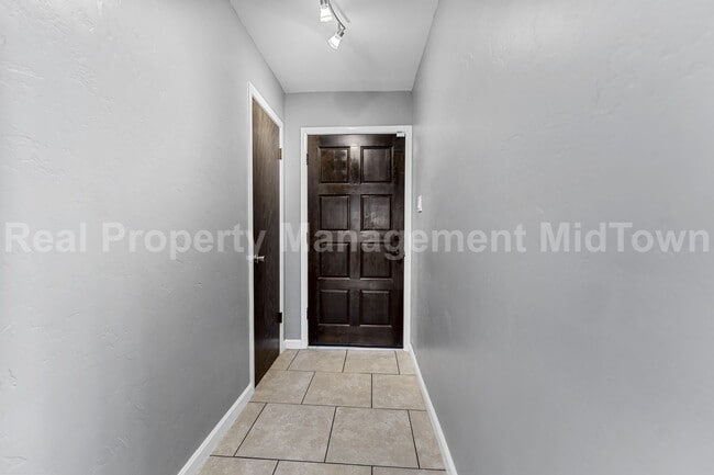 Photo - 2907 Ashbury Dr House