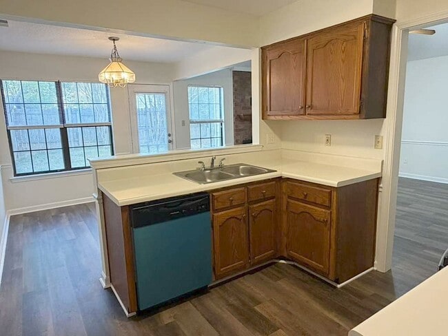 Foto del edificio - 6914 Snyder Rd