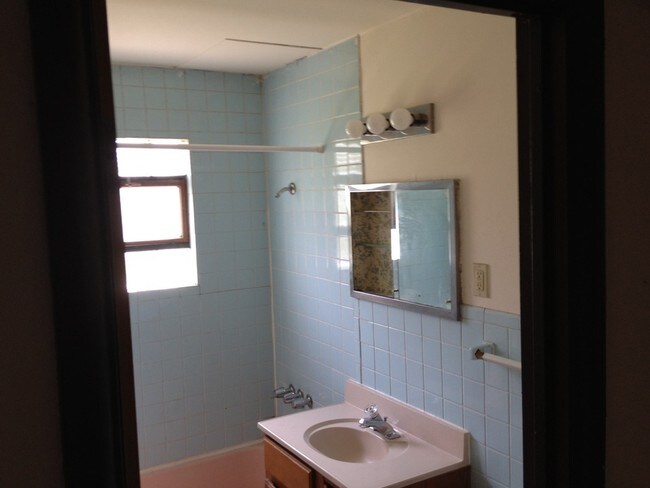 Restroom - 9420 Beckett Ave