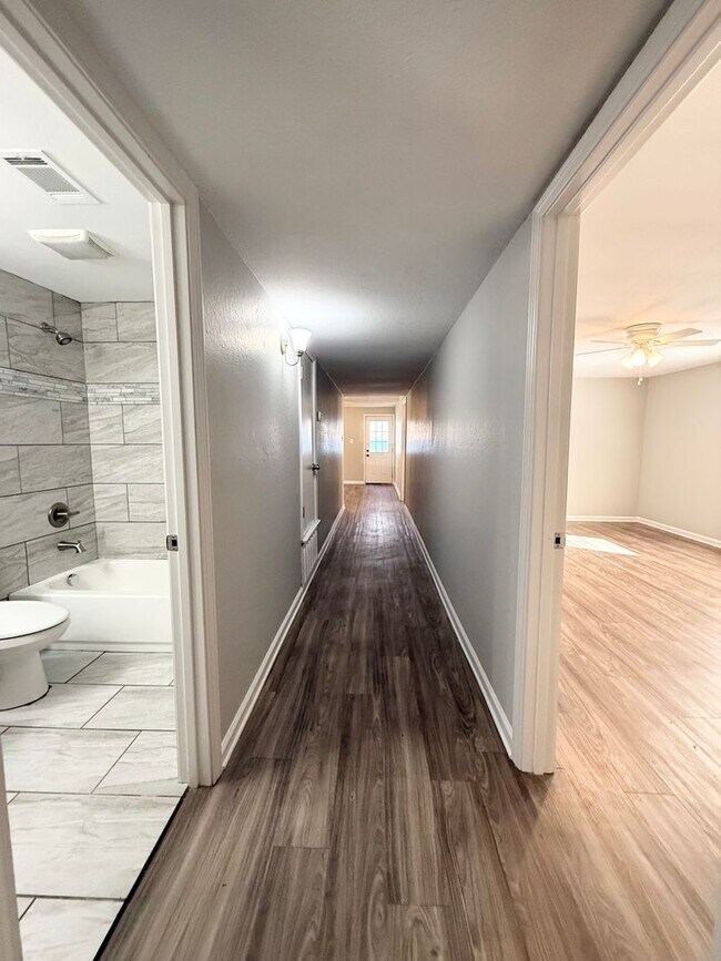 Foto del edificio - 3711 Bowers St