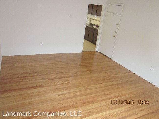 Building Photo - 394 Union St
