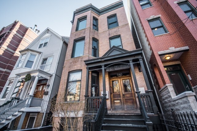 Primary Photo - 843 W Roscoe St