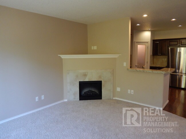 Foto del edificio - 4884 NW 162nd Terrace