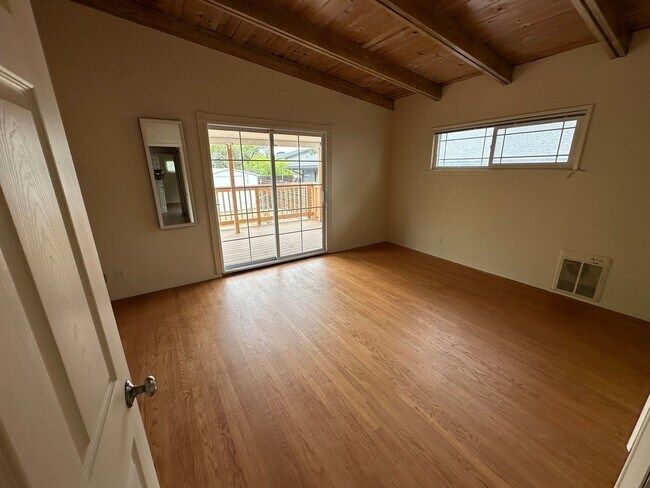 Foto del edificio - 2 bedroom 1.5 bath house