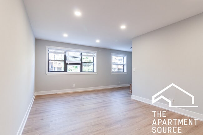 Building Photo - 540 W Aldine Ave