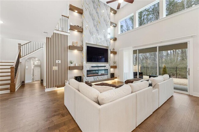 Foto del edificio - 4815 Briscoe Dr