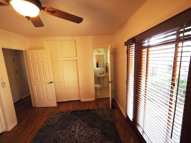 Half bath in 3rd bedroom offers convenience as an office or for guests or a 3rd roommate. - 821 Vanderbilt Pl.
