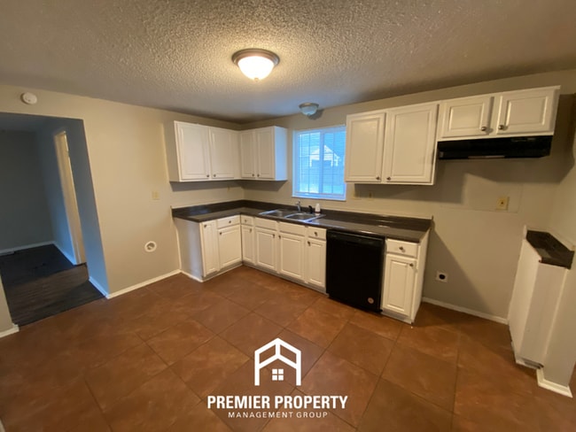 Building Photo - 7057 Catalpa Hill Cove