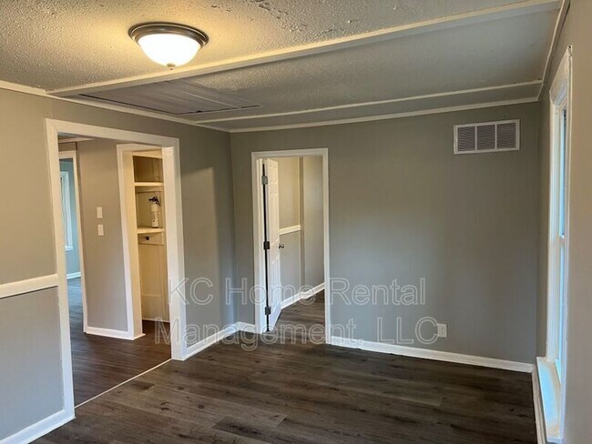 Foto del edificio - 1414 S Logan Ave
