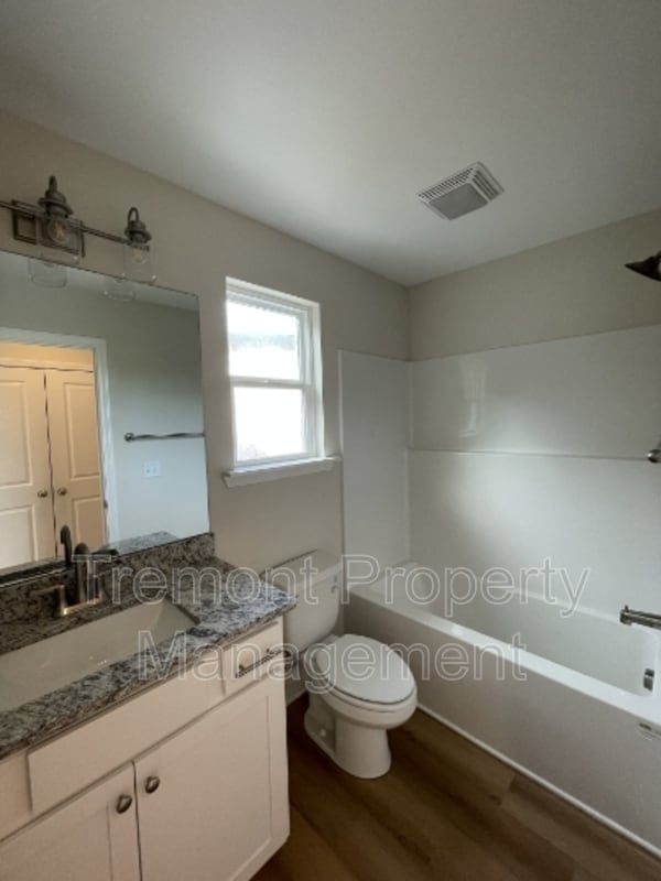 Foto del edificio - 4073 Manor Rd