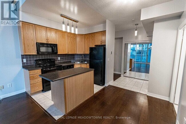Building Photo - 223 Webb Dr