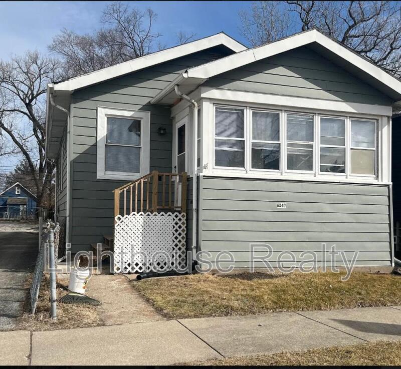 Primary Photo - 6247 Monroe Ave
