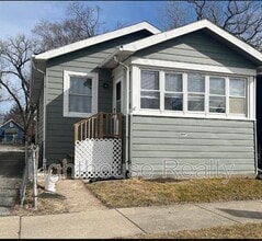Building Photo - 6247 Monroe Ave
