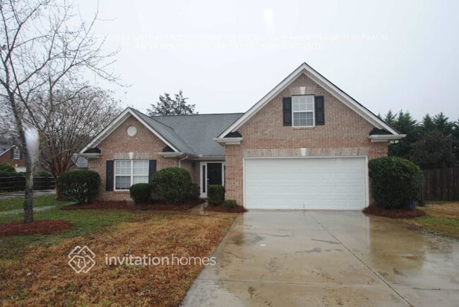 Building Photo - 8427 Quail Hollow Dr