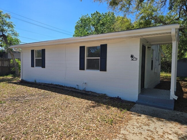 Cozy 2-bedroom, 1-bath home in Daytona Beach - Cozy 2-bedroom, 1-bath home in Daytona Beach