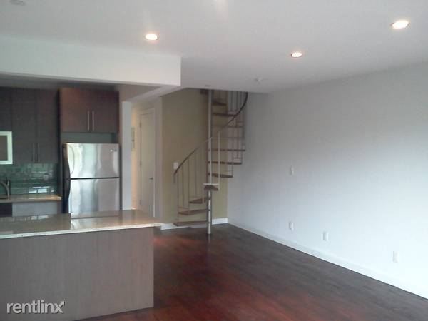 Building Photo - 215 27th Ave