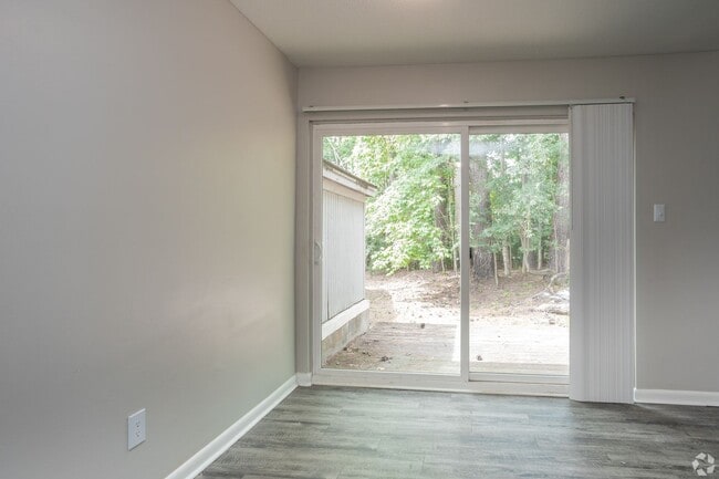 Interior Photo - Creekside Apartments