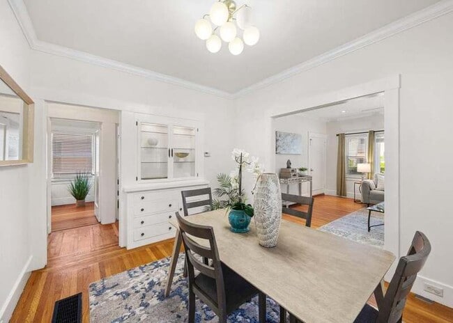 Building Photo - 303 Highland Ave