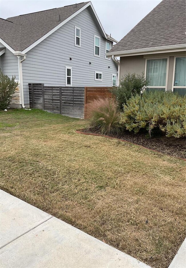 Foto del edificio - 5316 Baythorne Dr
