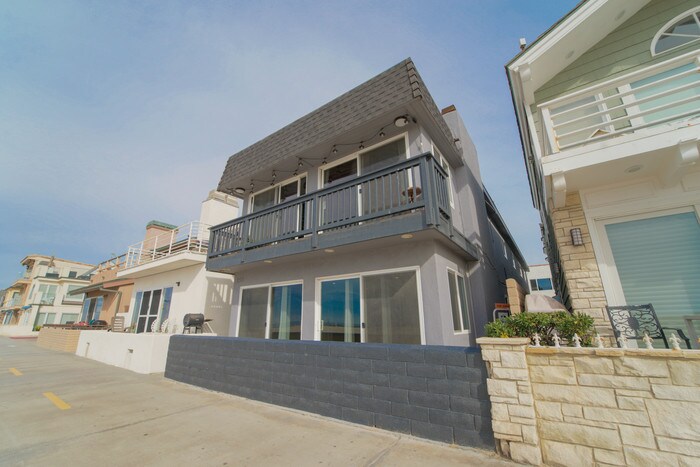 Primary Photo - 3010 W Oceanfront