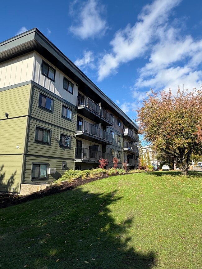 Building Photo - Mountainview