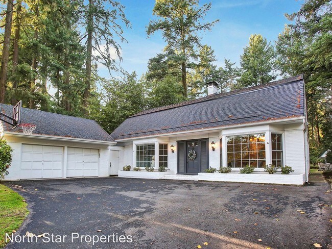 Building Photo - 3 br, 3 bath House - 220 Chandler Pl.