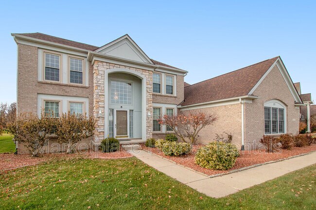 Building Photo - 317 Queen Anne Dr