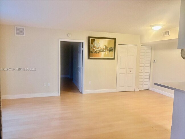 Foto del edificio - 816 NW 11th St