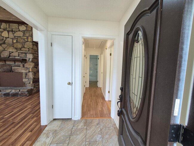 Foto del edificio - 5657 Heartwood Dr