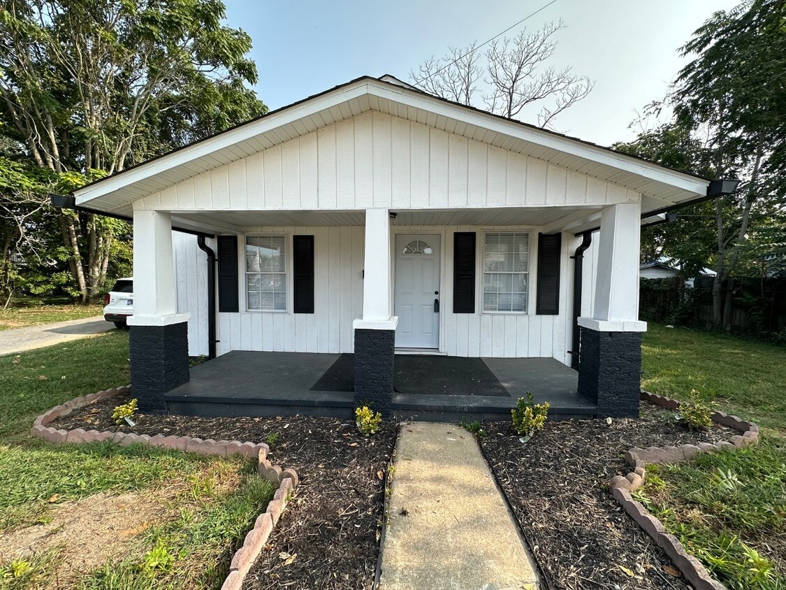 Primary Photo - 2112 Steadman St